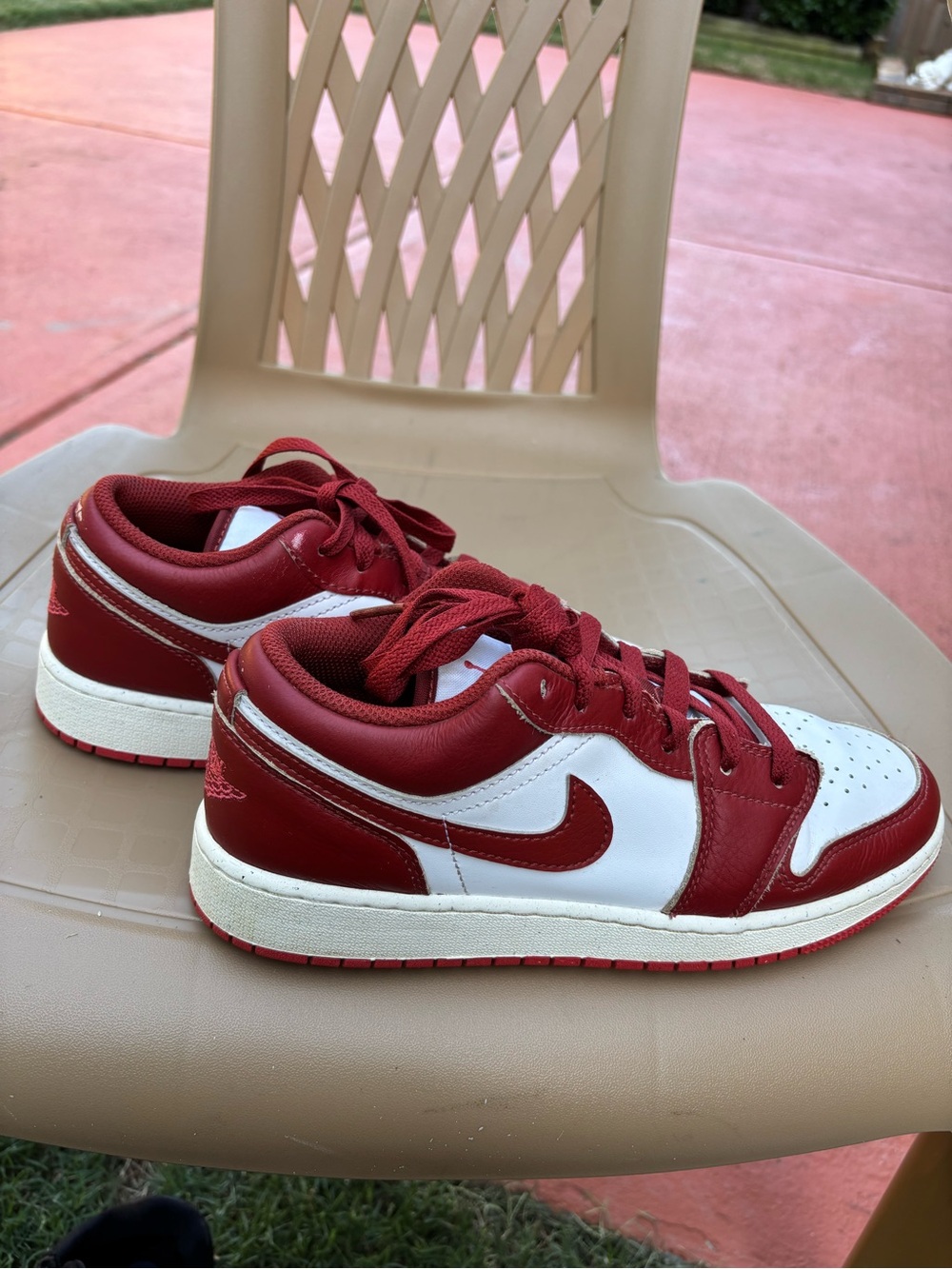 Nike White and Red Dunks Low-Top Swoosh Sneakers - Picture 4 of 5